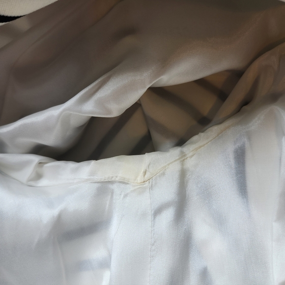 Classic Black and White Striped Women's Short Sleeved Blazer By Nine West Size 8 - Picture 8 of 10